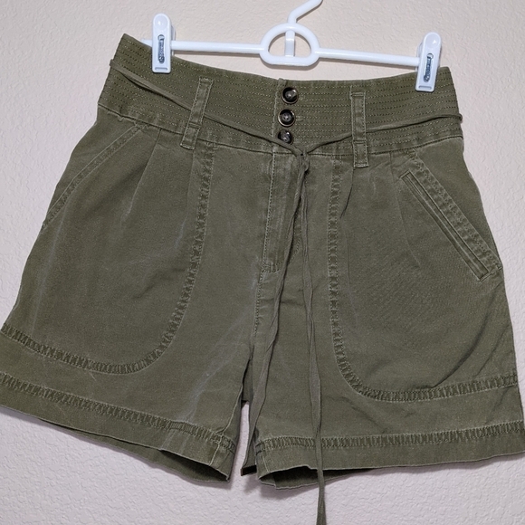 Marc Jacobs High Waist Olive Workwear Shorts with Belt - Picture 1 of 4